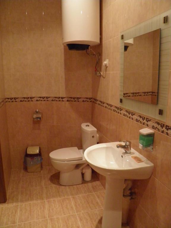 Atrium Hotel Melitopolʼ Екстериор снимка